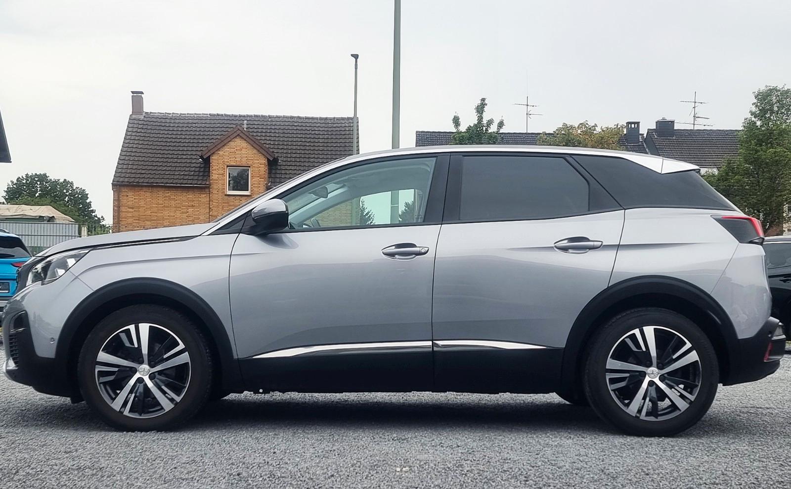 Peugeot 3008 Allure NAVI TEMP KAM SITZH PDC ACC CARPLAY