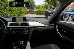 BMW 316d Touring / NAVI BUSINESS / SITZHEIZUNG / PDC BMW 316d Touring / NAVI BUSINESS / SITZHEIZUNG / PDC