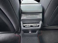 AUDI Q3 TDI SUV S-LINE /PANO/ALCANTARA AUDI Q3 TDI SUV S-LINE /PANO/ALCANTARA