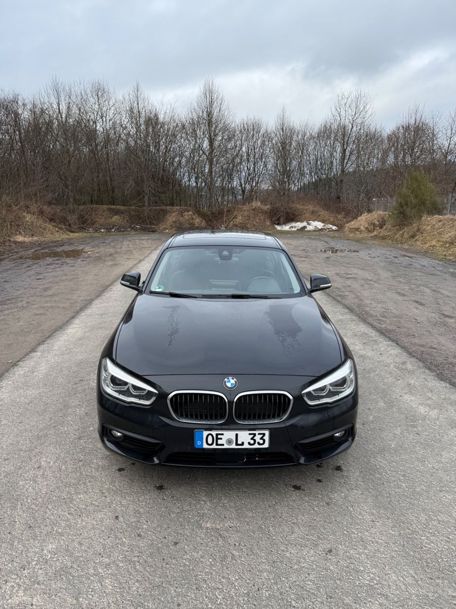 BMW 120d xDrive AppleCarplay 