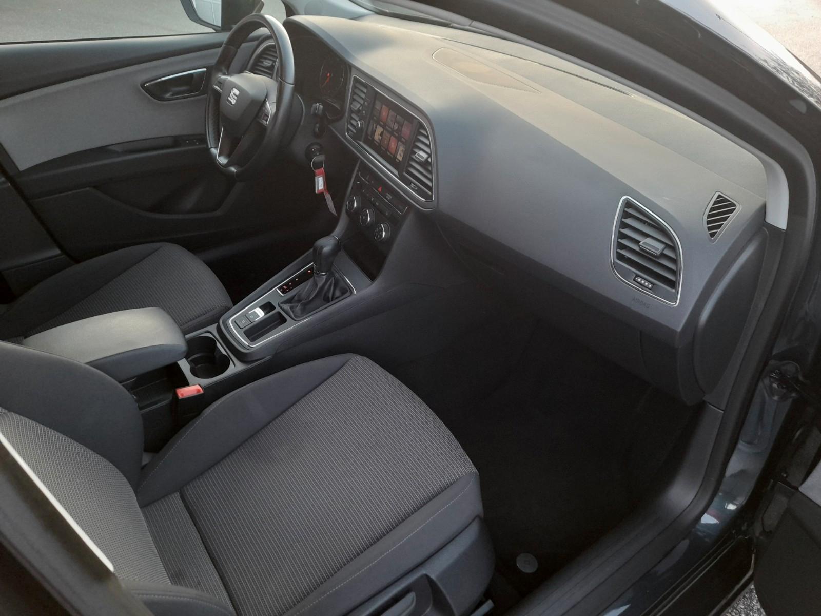Seat Leon 1.6 TDI ST Style NAVI/SHZG/PDC/KLIMAANLAGE