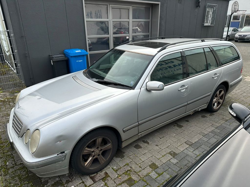 Angebot ansehen Mercedes-Benz E 200