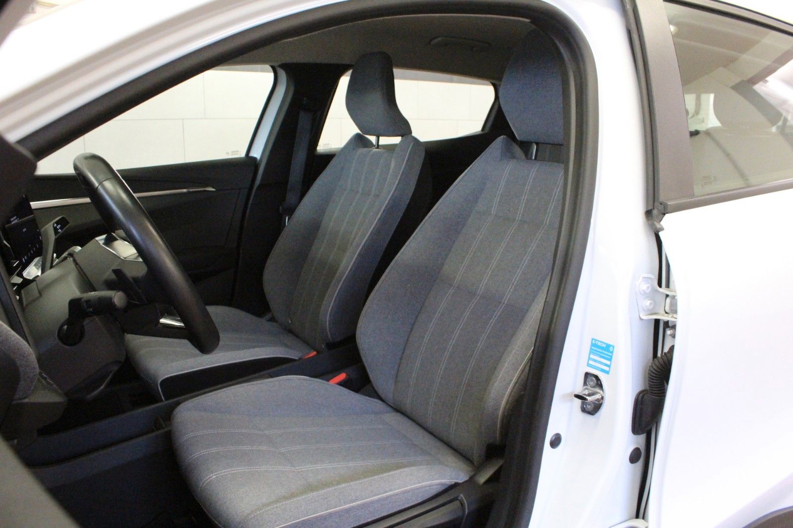 Fahrzeugabbildung Renault Megane E-Tech EV40 130hp Equilibre 100 % elektr