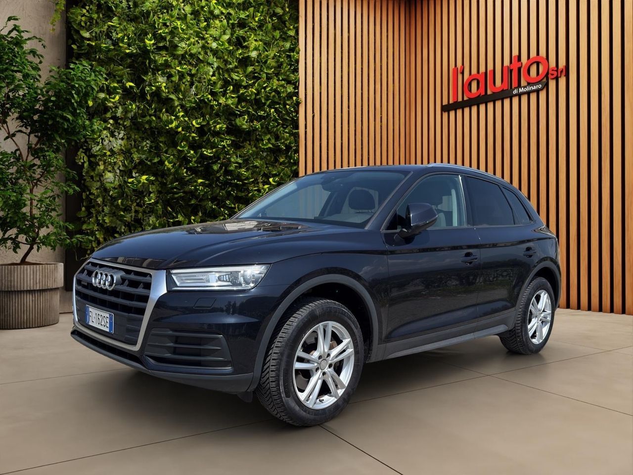 AUDI Audi Q5 2.0 TDI quattro S tronic Business Sport