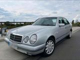 Mercedes-Benz E- Klasse W210 - Mercedes-Benz W210