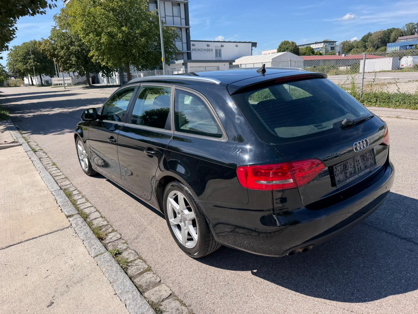 Audi A4 2009 — photo 8