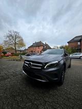 Mercedes-Benz Mercedes GLA 200 Benzin,2 Hand - Mercedes-Benz GLA 200 in Krefeld