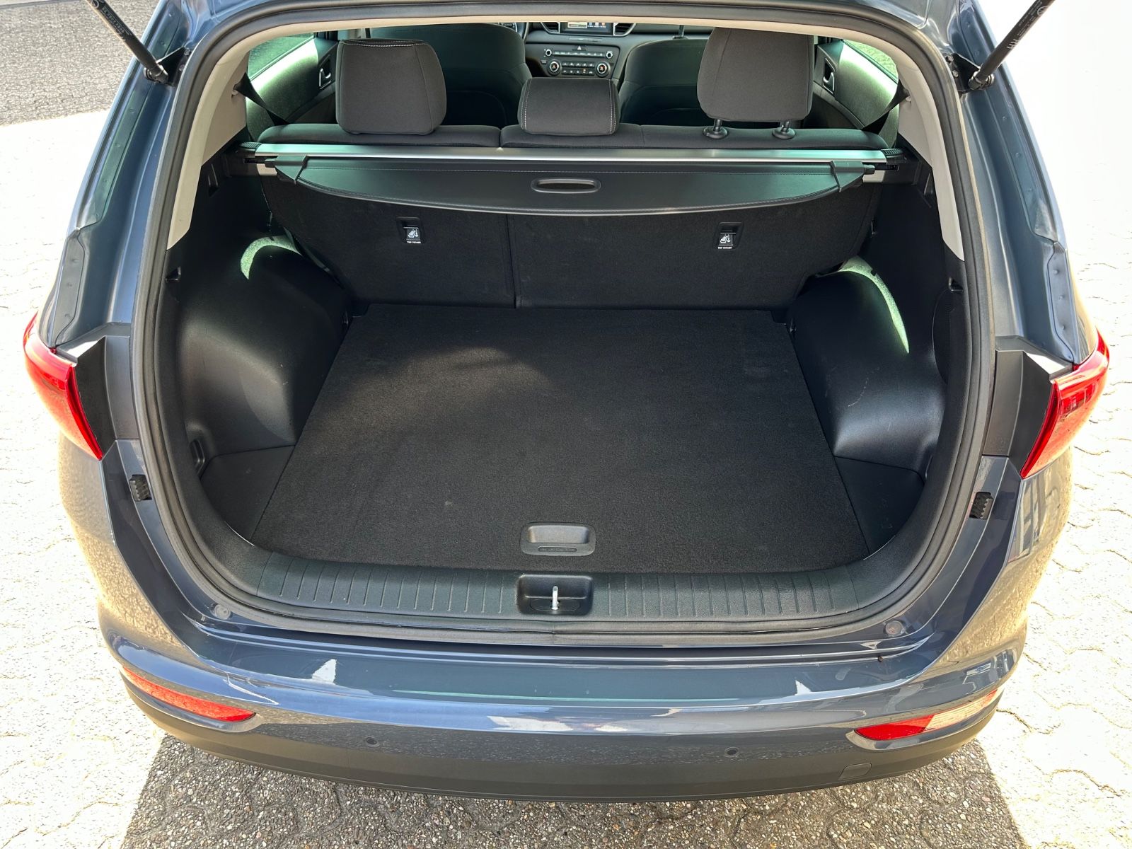 Fahrzeugabbildung Kia Sportage 1.6 GDI Dream Team Navi/SHZG/GRA/BT/GJR