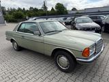 Mercedes-Benz 230C Automatik Lenkradschaltung - Mercedes-Benz 230: Sportwagen
