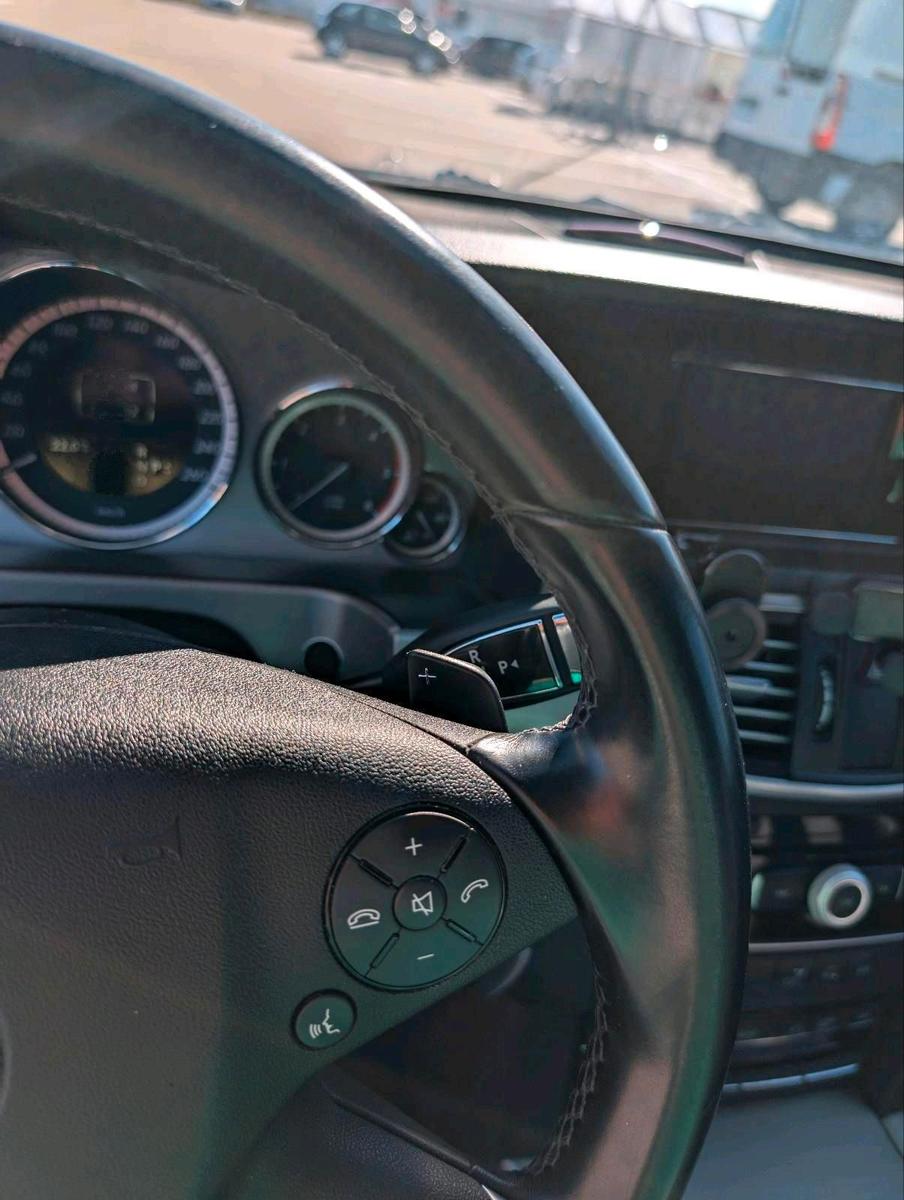 Mercedes-Benz E220 2012 — engine 170 HP (125kW)