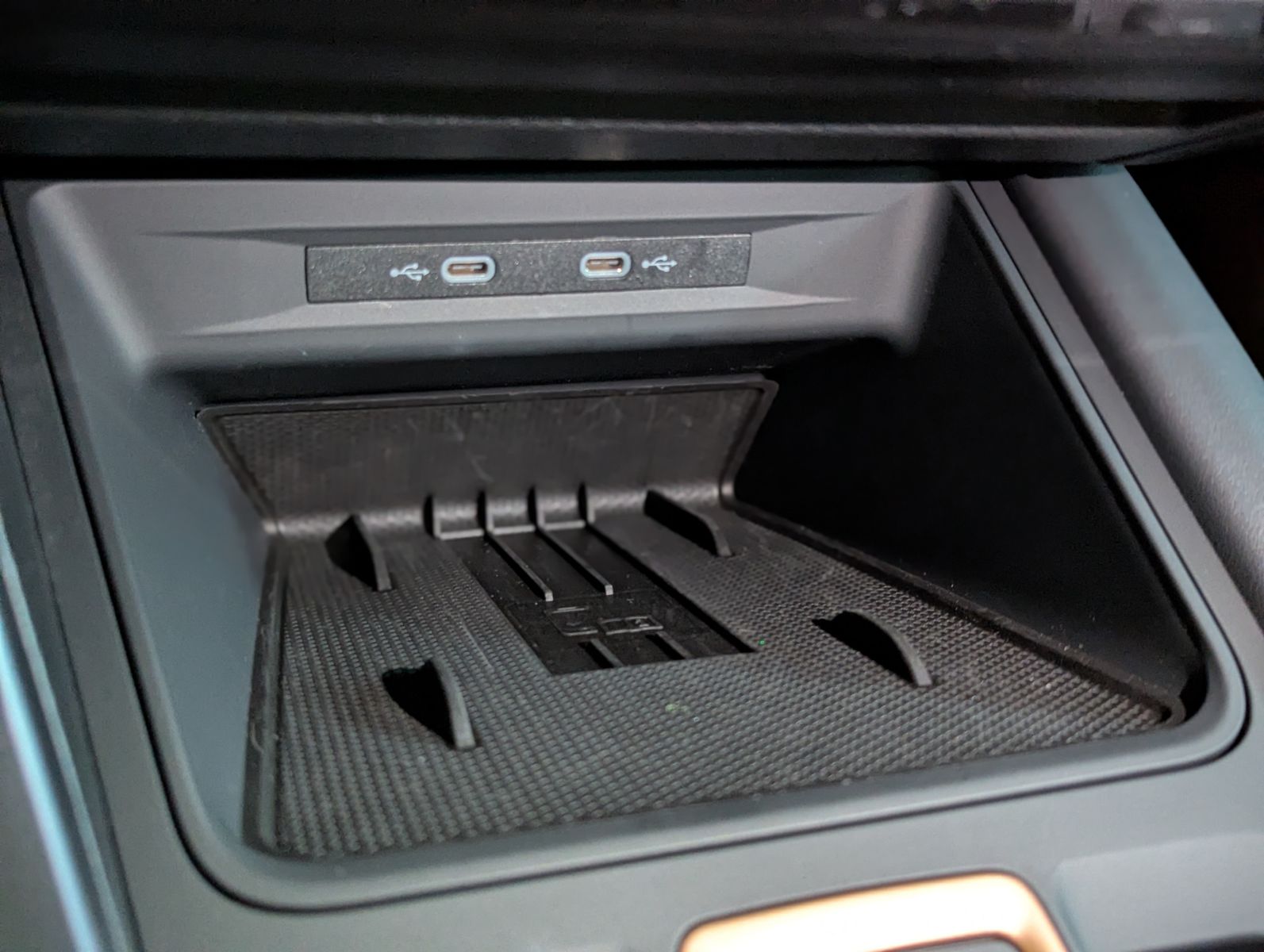 CUPRA Formentor 1.5 eTSI Leder Sennh DCC Kamera Matrix - Image 23