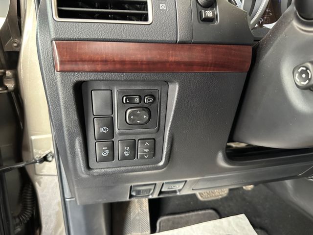 Toyota Land Cruiser  Executive