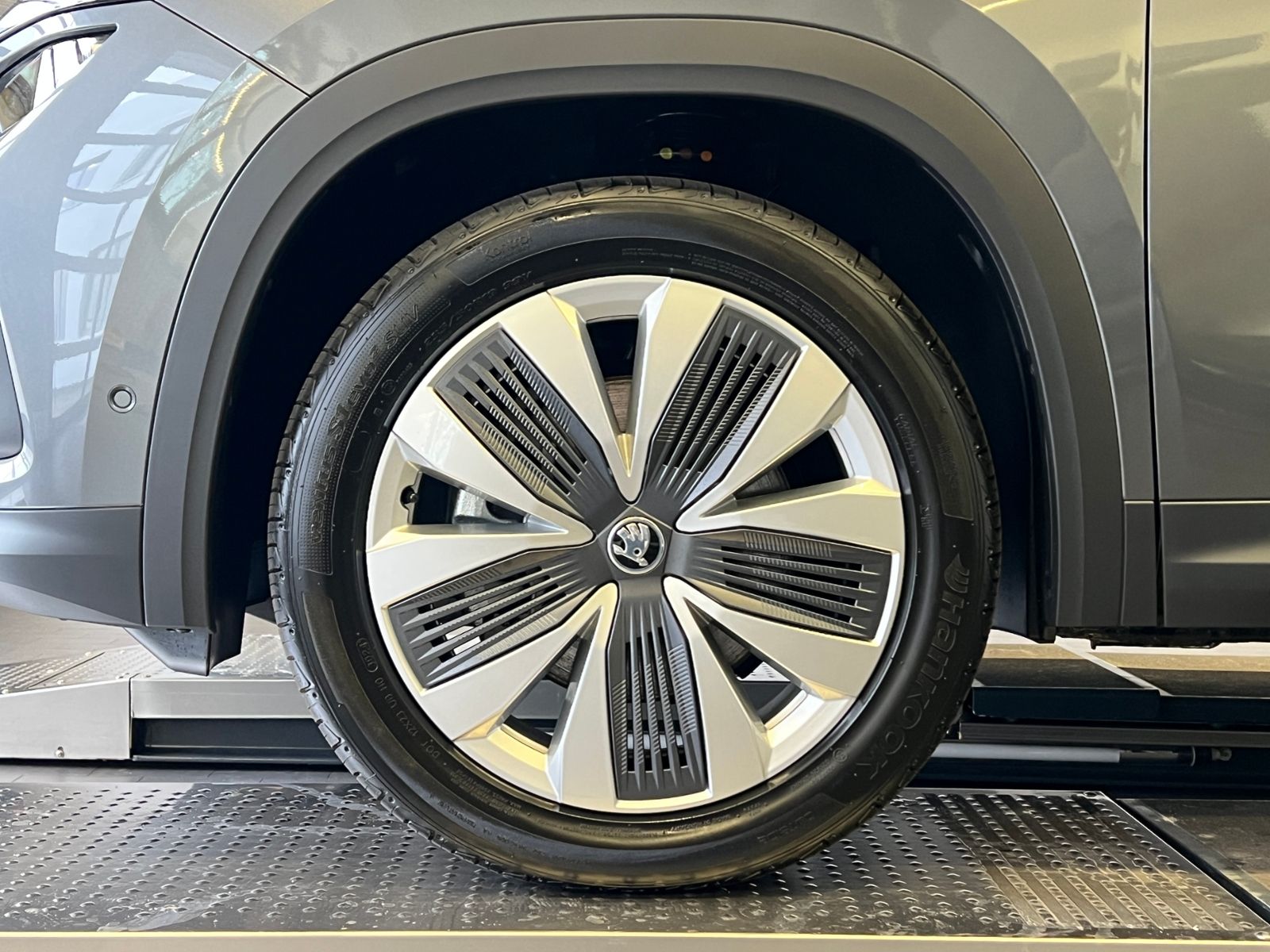 Fahrzeugabbildung SKODA Kodiaq Selection 2.0 TDI DSG *AHK, 7 Sitze, Pano