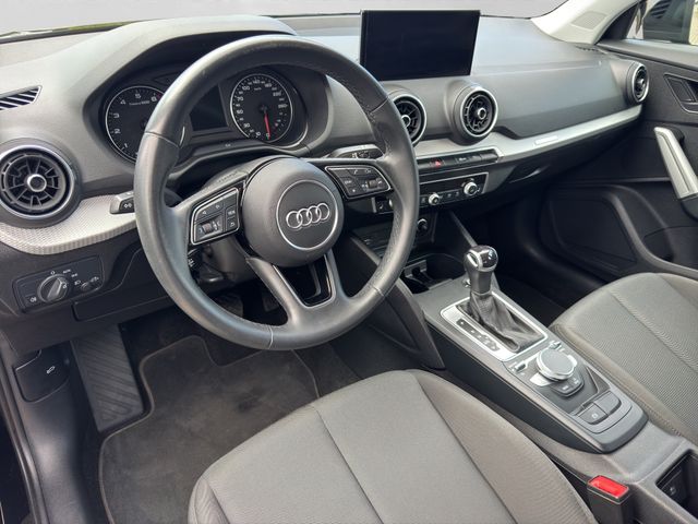Fahrzeugabbildung Audi Q2 35 TFSI advanced S-tronic+LED+CarPlay+DAB