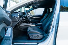 AUDI A6 Avant quattro/ TECH PRO/ S-LINE/ 21"/ LUFT.