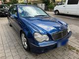 Mercedes-Benz Mercedes C220cdi Avantgarde*Auto*SHZ*Klima... - Mercedes-Benz C 220 aus 2003: Cdi