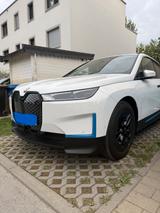 BMW iX xDrive40 -Unfallfrei, BMW-Service bis 07/27  - BMW iX Gebrauchtwagen in Berlin