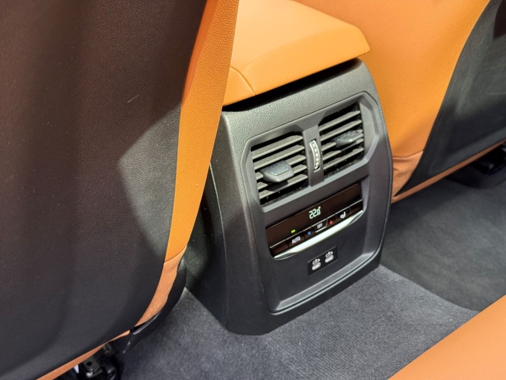 BMW 330 - Bild 19