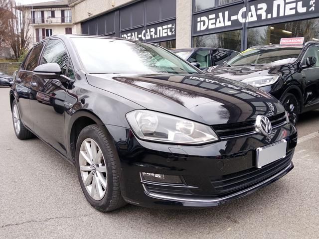 Volkswagen Golf - 1