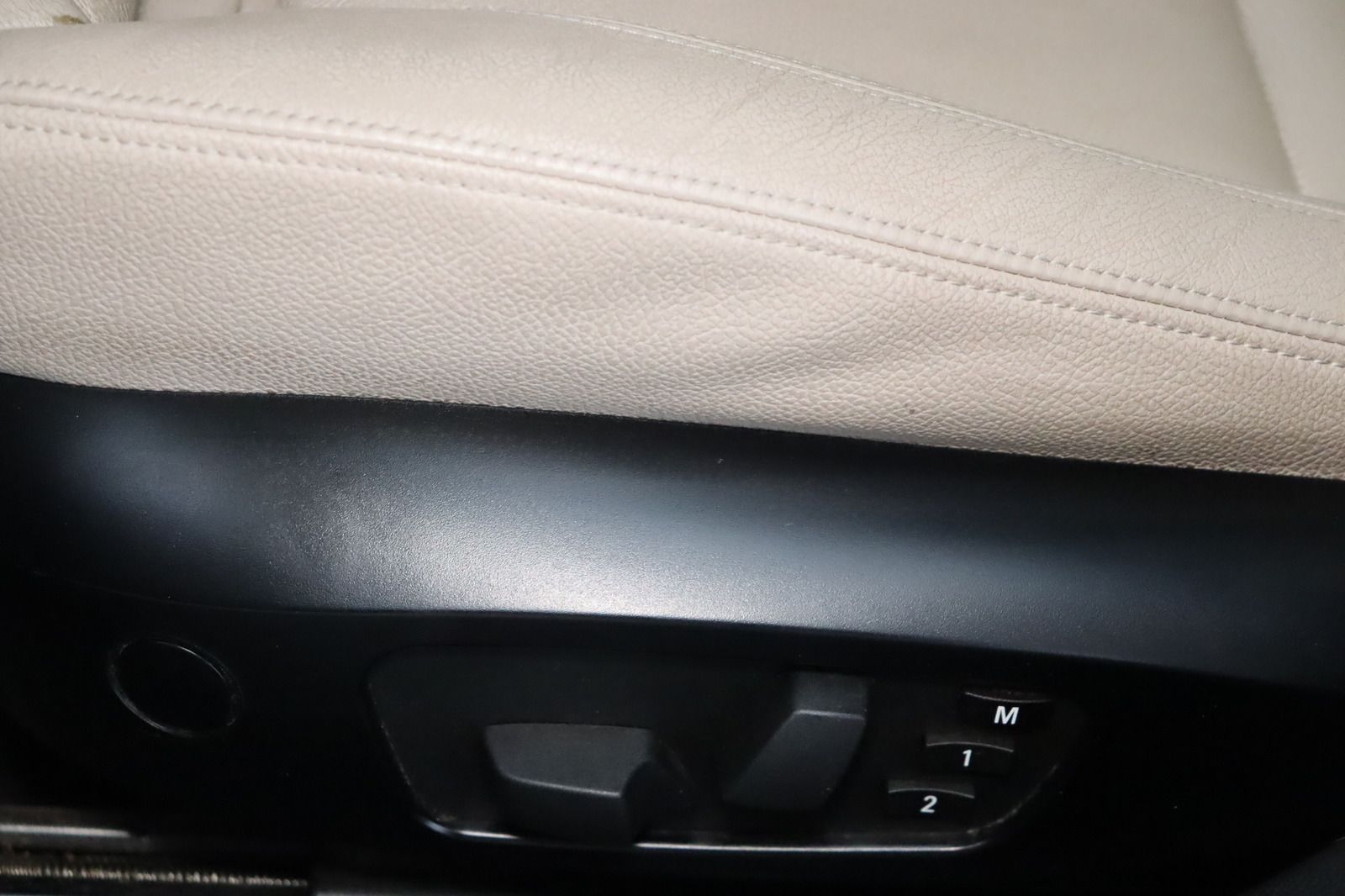 Fahrzeugabbildung BMW X1 xDrive28i * Pano * Leder * Xenon