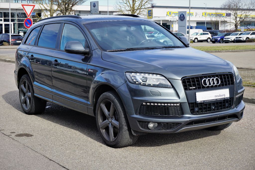 AUDI Q7 1