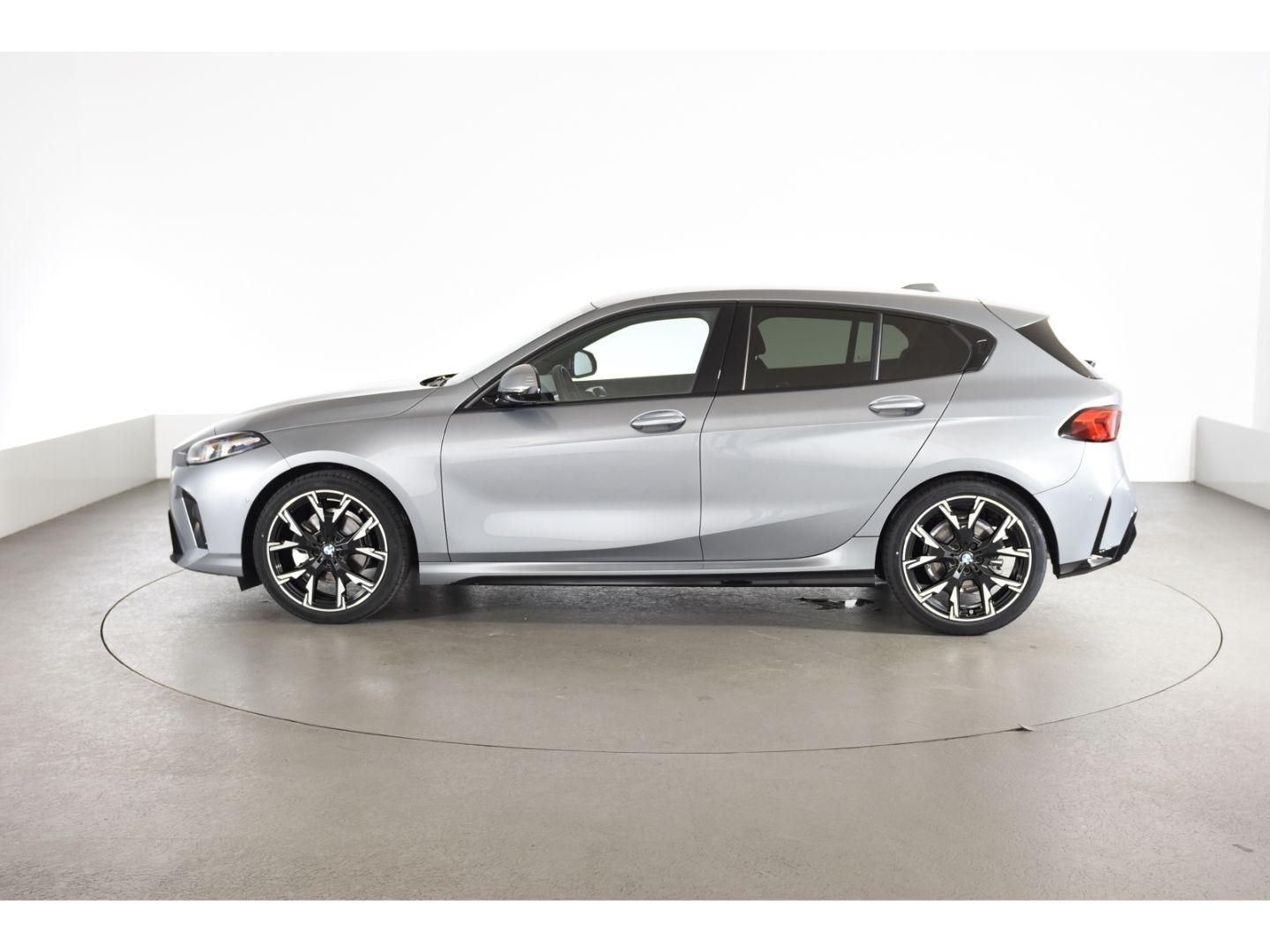 BMW 120 i M Sport Anhängerkupplung Harman Kardon Inn foto 3