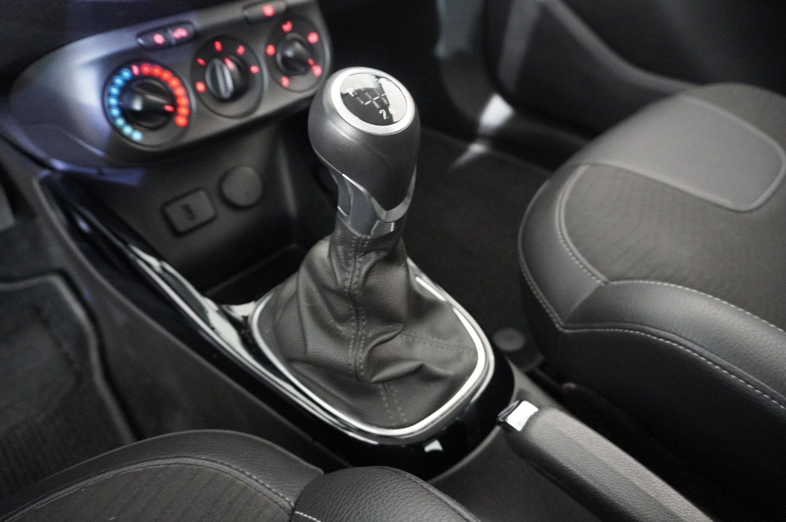 Fahrzeugabbildung Opel Adam 1.4 JAM NAVI/SHZ/PDC/KLIMA/LHZ/TEMP.