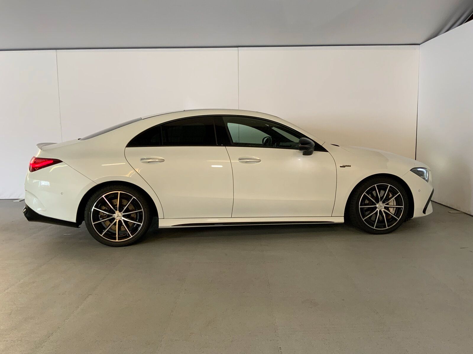 Mercedes-Benz CLA 35 AMG 4M Coupé Pano MultibeamLED Night 360° foto 4