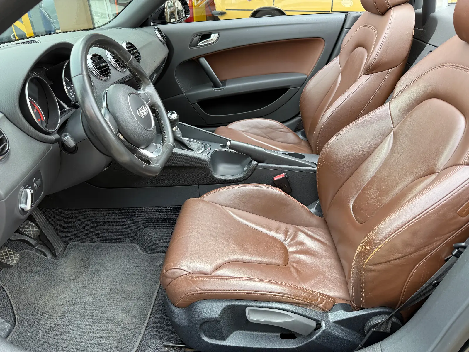 Audi TT Roadster 1.8 TFSI LEDER/XENON/NAVI/SITZHZG.