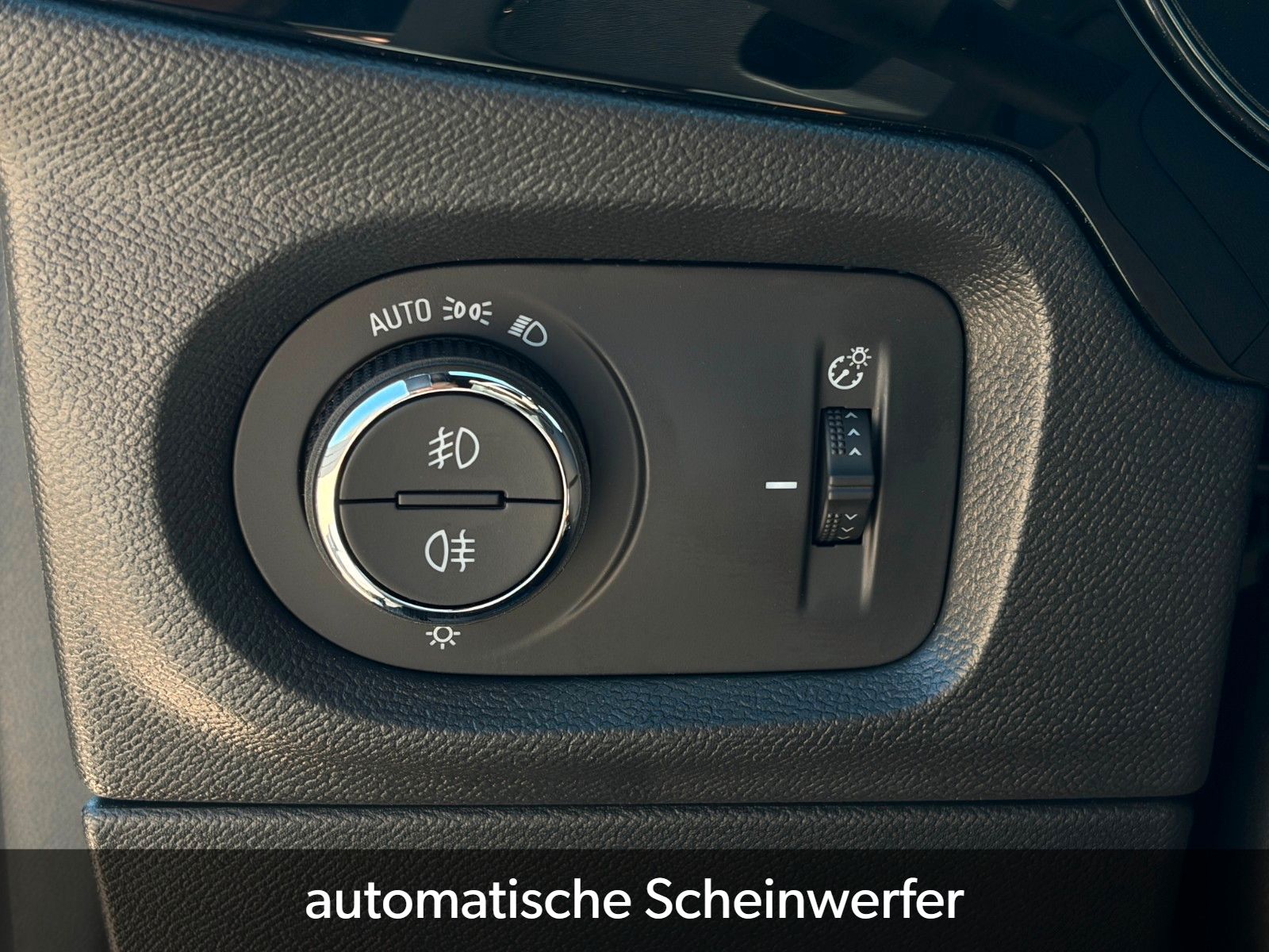 Fahrzeugabbildung Opel Corsa F GS 1.2 Turbo LED CAM PDC LHZ SHZ CarPlay