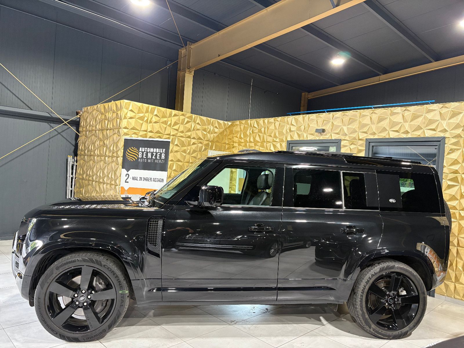 Fahrzeugabbildung Land Rover Defender 110 X-Dynamic HSE/PANO/360°/AHK/APPLE/