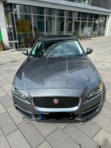 Jaguar XE 2.0 - Jaguar XE in Dortmund