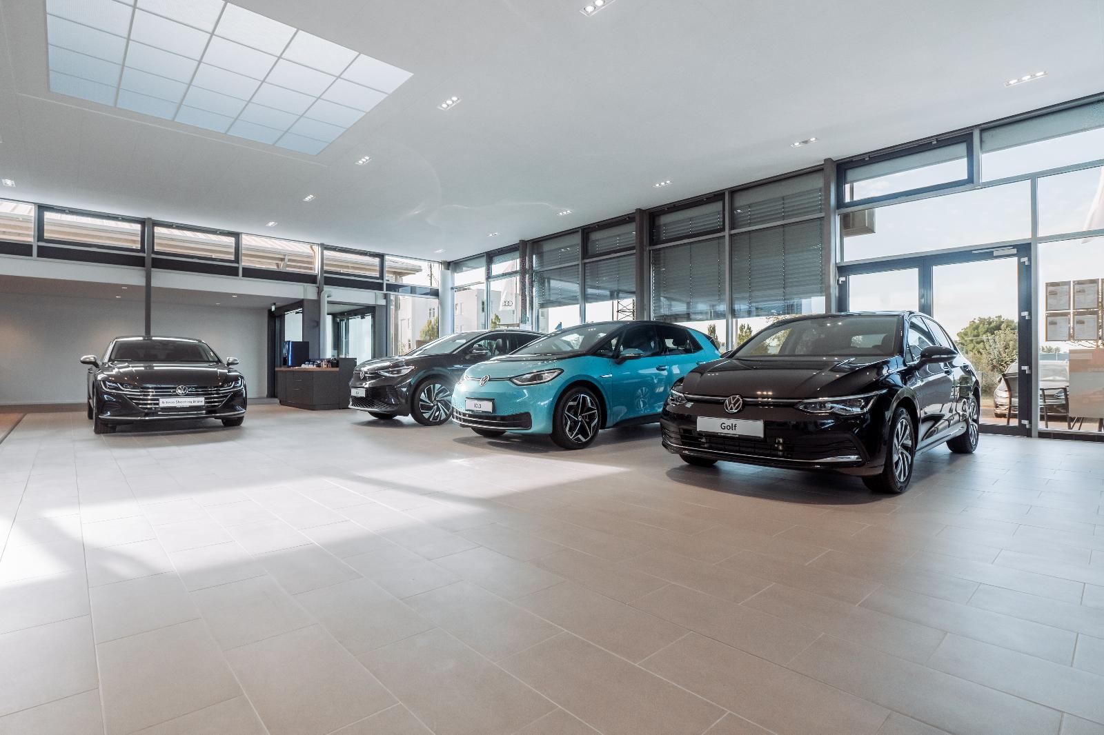 showroom-image-bottom