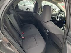 Fahrzeugabbildung Toyota Yaris 1.5 ABSTANDSTEMPOMAT LED KAMERA KLIMA SHZ