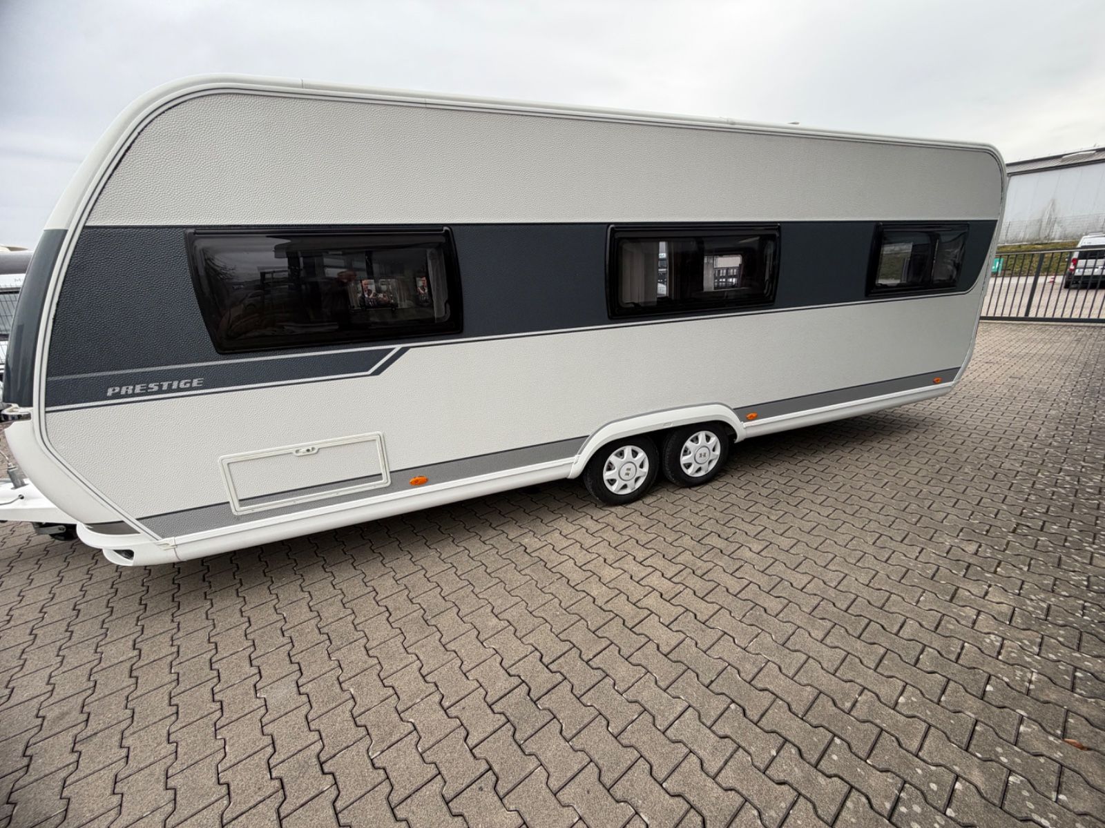 Fahrzeugabbildung Hobby Prestige 650 UMFe Backofen, sehr gepflegt