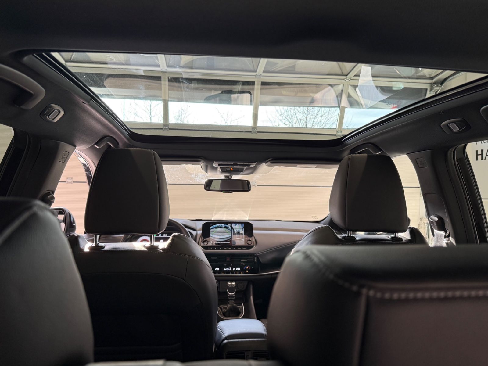 Fahrzeugabbildung Nissan Qashqai Tekna, 360° Kamera, Navi, WP, Panod.