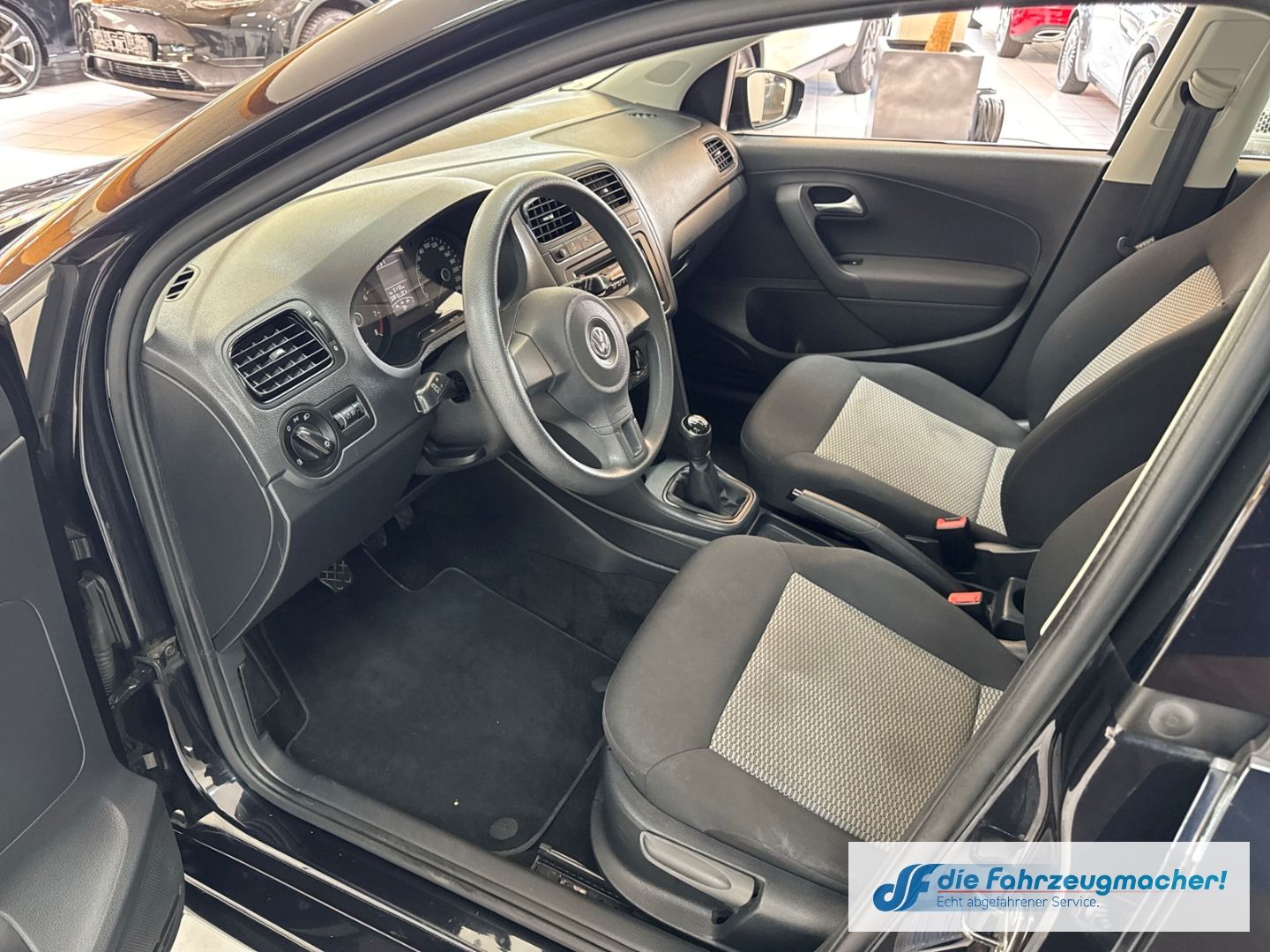 Fahrzeugabbildung Volkswagen Polo V Trendline Klimaautom TÜV 10/27 *EXPORT