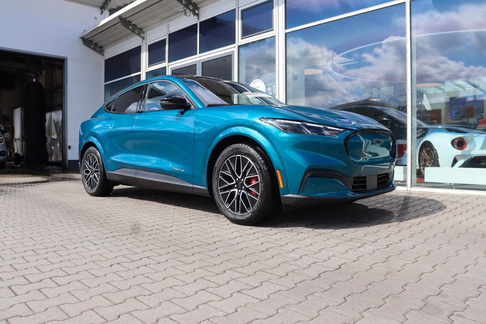 Ford Mustang Mach-E Premium 88 kWh WÄRMEPUMPE 0,0%FIN