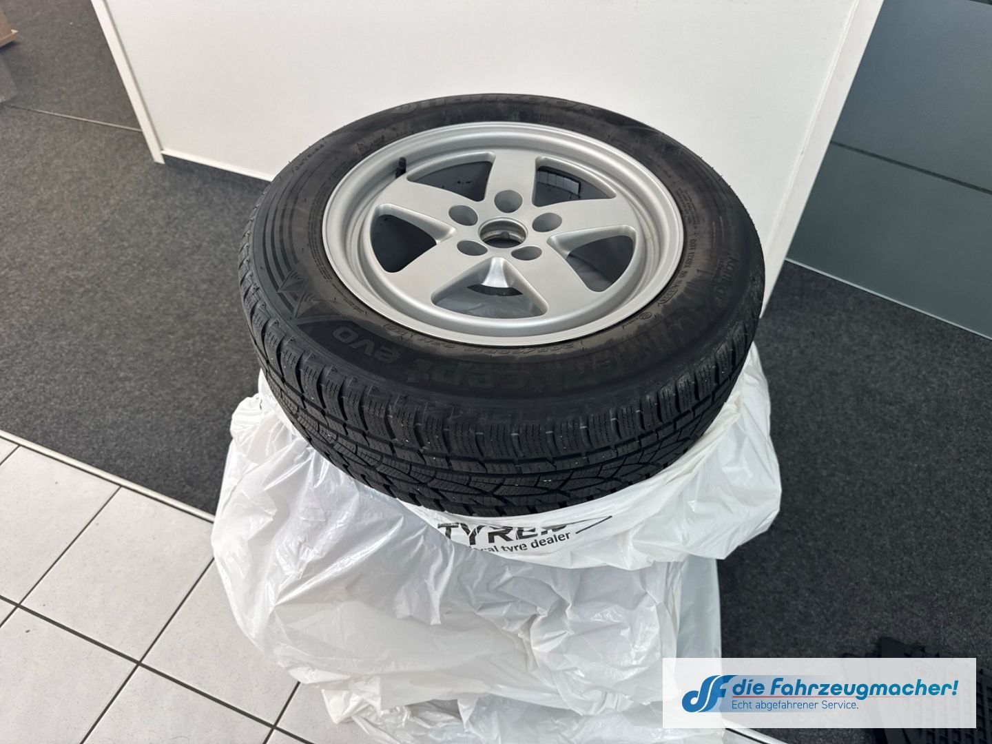 Fahrzeugabbildung Audi A4 Avant 35 TDI S line Navi Leder LED ACC Klimaa