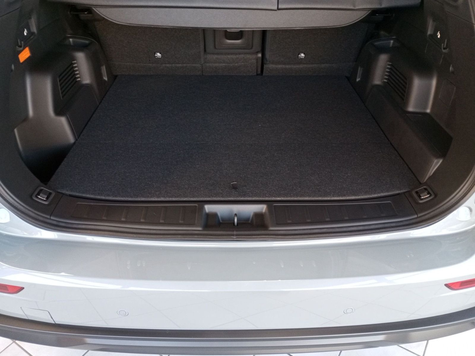 Fahrzeugabbildung Mitsubishi Outlander PHEV Diamant 306 PS ACC 360°