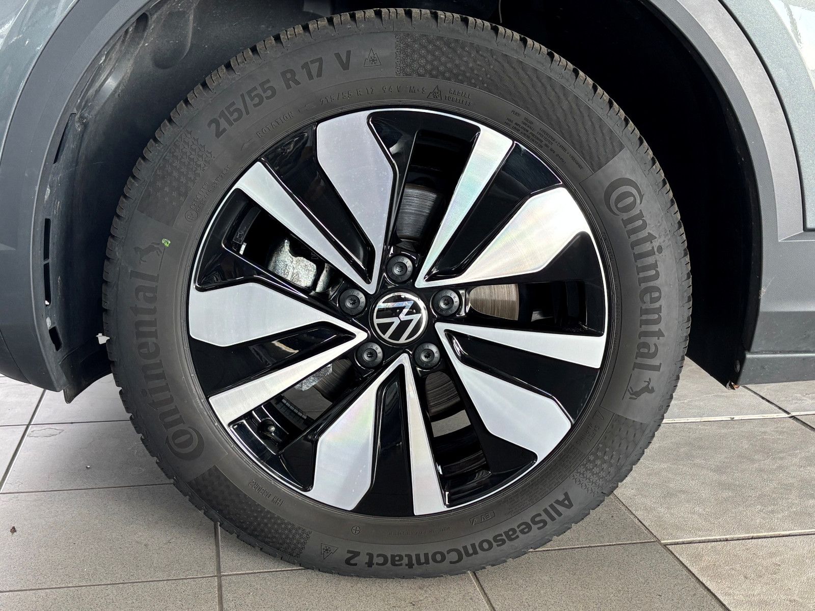 Fahrzeugabbildung Volkswagen T-Roc Goal 1.0 TSI LED+NAV+ACC+APP