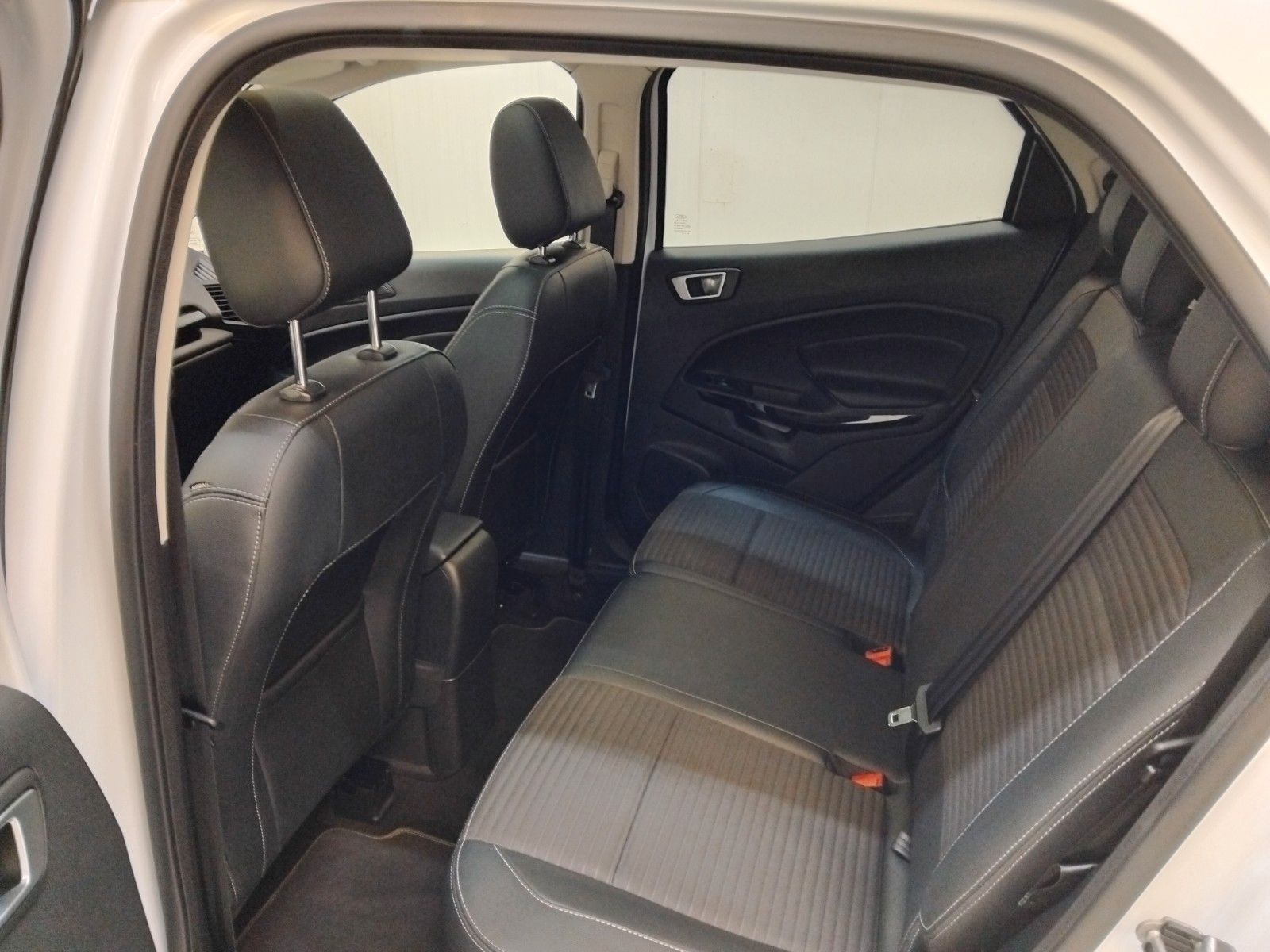 Ford EcoSport (06/2026, Benzin)