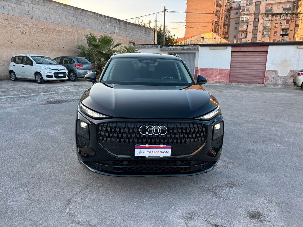 Audi Q3 2.0 Tsfi quattro Business 204 cv S Troni imagem 2