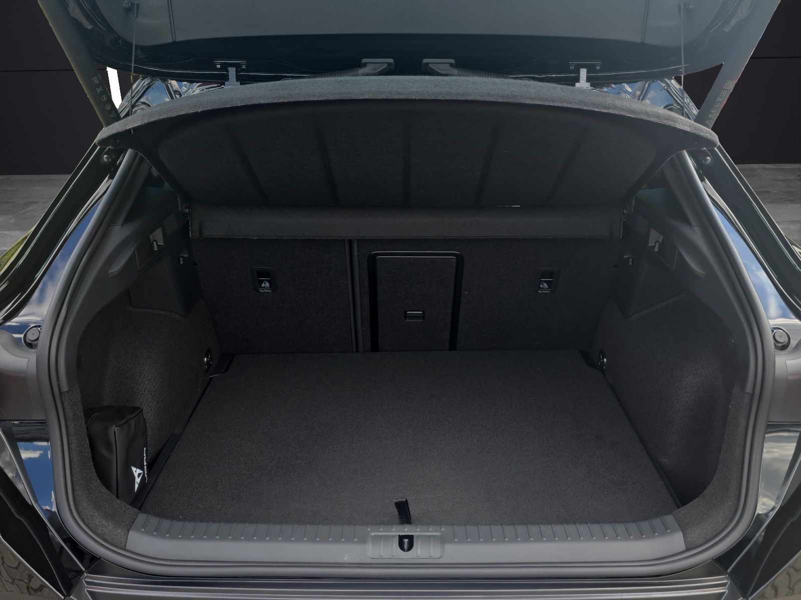Fahrzeugabbildung CUPRA Formentor VZ5 MATRIX KESSY PANORAMADACH