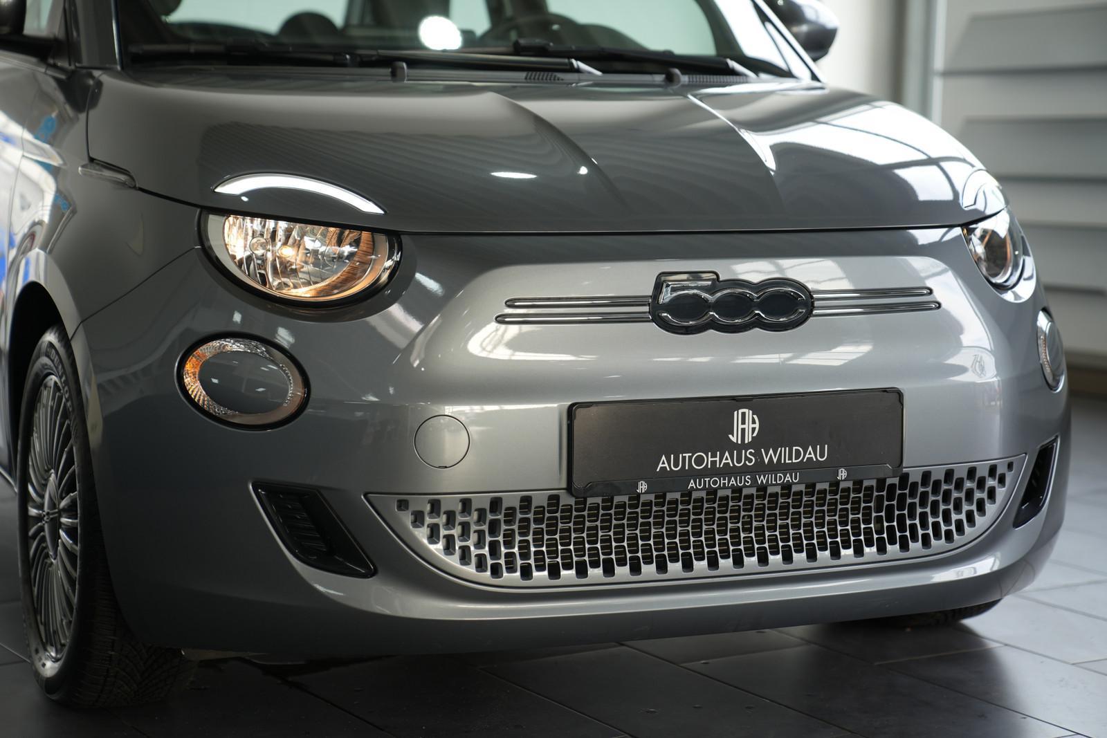 Fiat 500 e 3+1 Icon *AUT*SHZ*KAMERA*CARPLAY*
