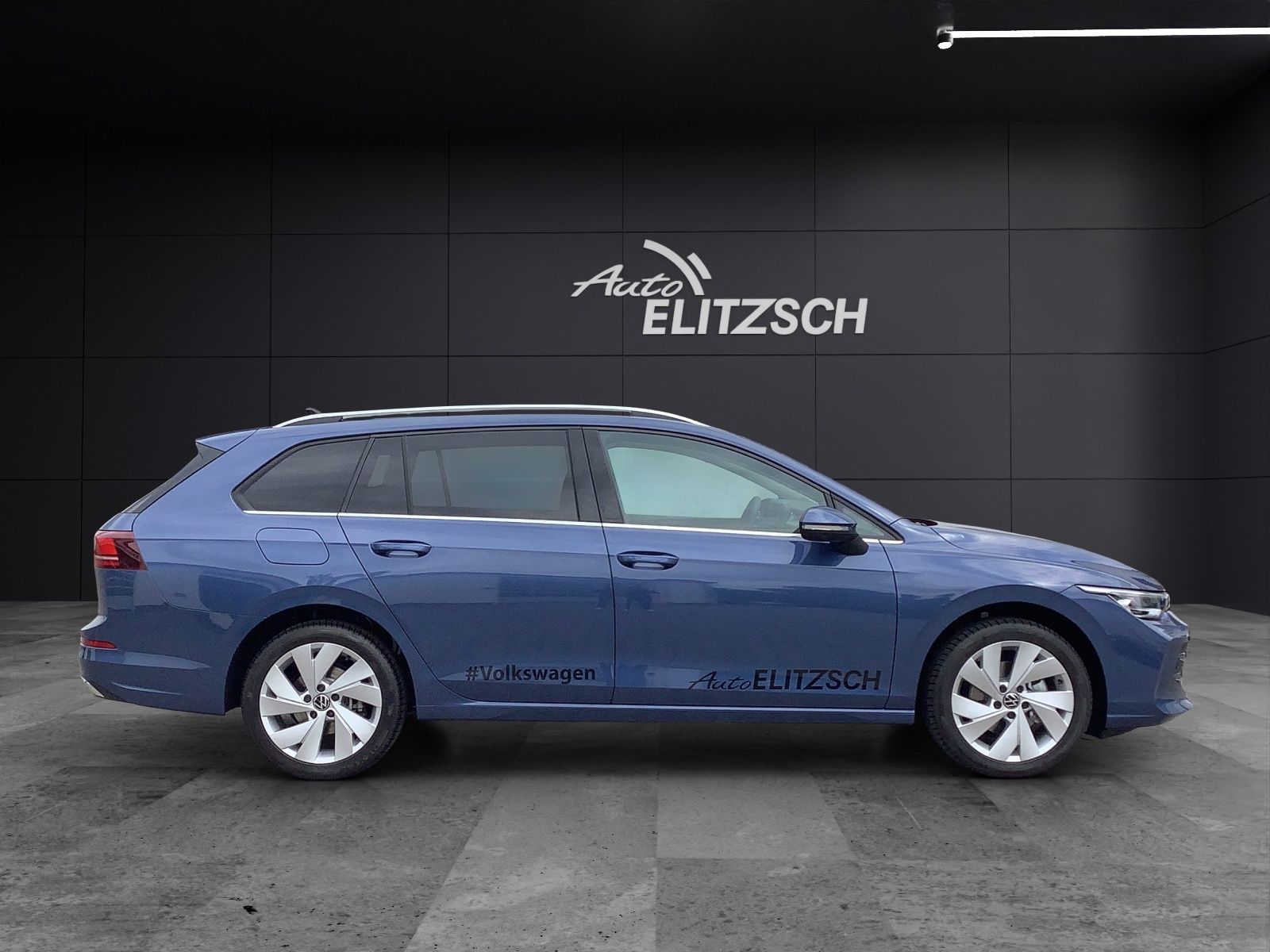 Fahrzeugabbildung Volkswagen Golf VIII Variant TSI Style AHK HuD PANO ACC 360
