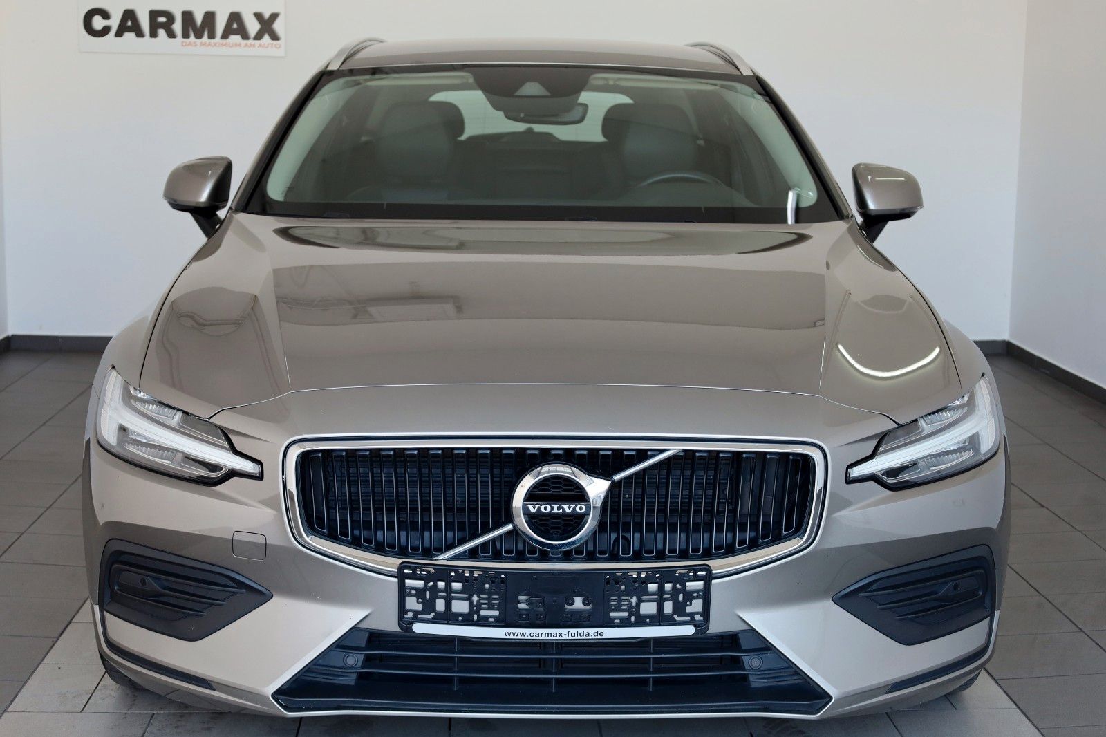 Fahrzeugabbildung Volvo V60 Kombi Momentum Pro T.Leder,Navi,LED,AppleCar