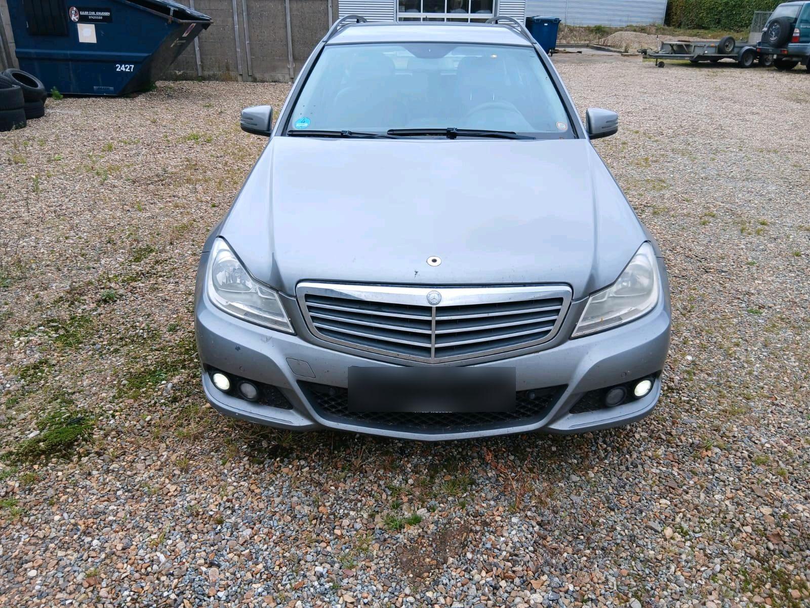 Mercedes-Benz C200 2013 — photo 10