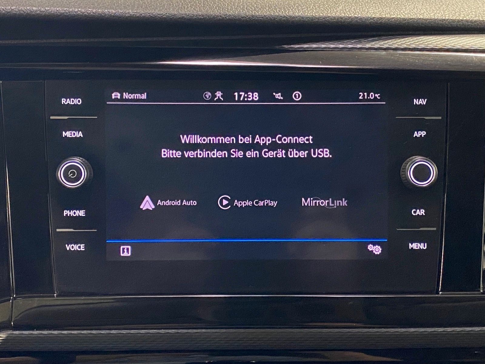 Fahrzeugabbildung Volkswagen T6.1 Multivan Generation Six+ALLRAD+DSG+7 Sitze+