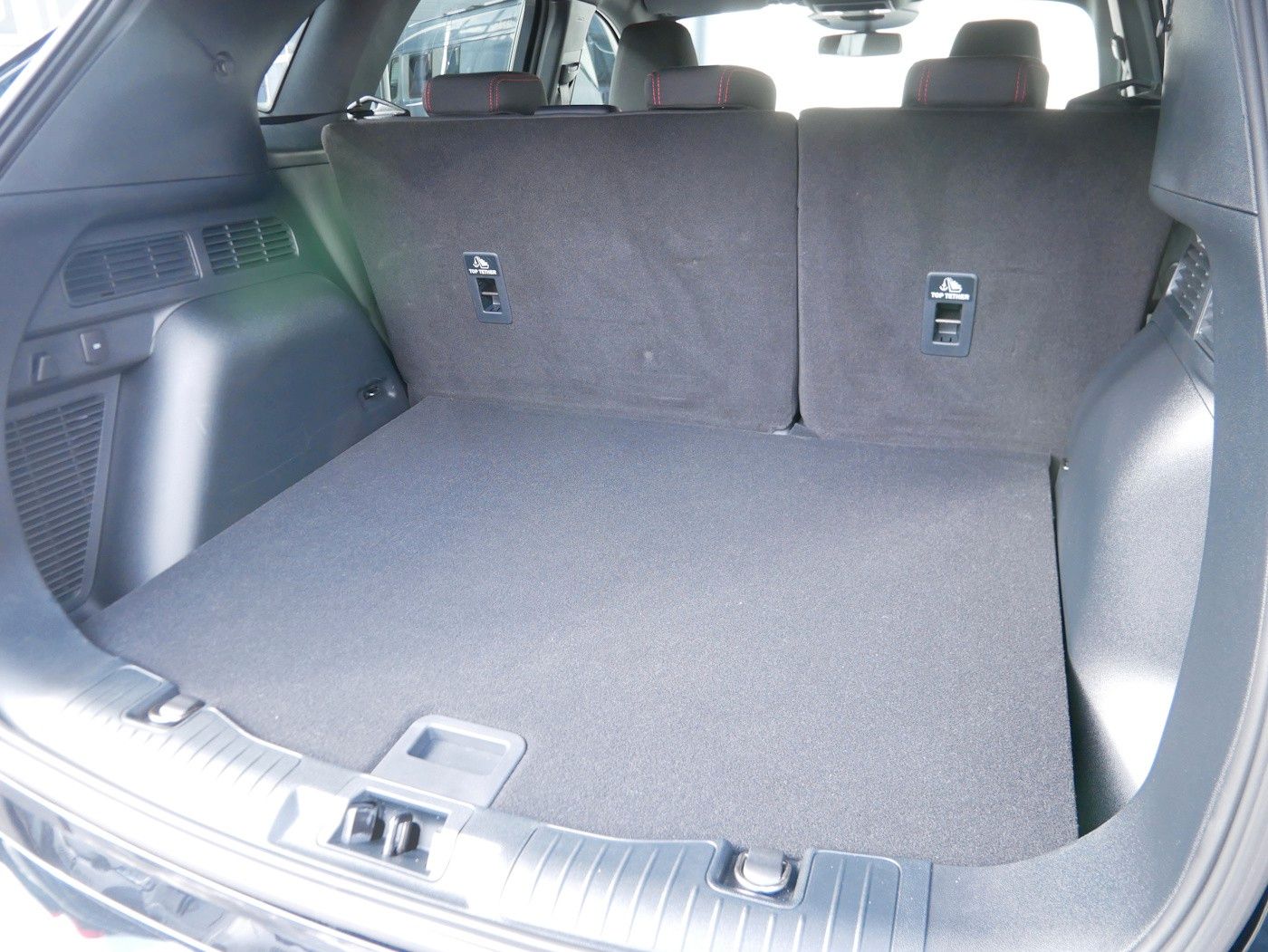 Fahrzeugabbildung Ford Kuga 1.5 ST-Line Autom. AHK Kamera Winter-Paket